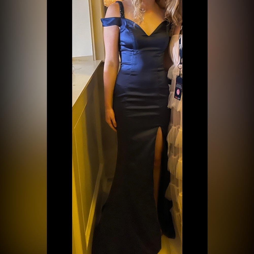 Elegant Off-Shoulder Navy Blue Dress